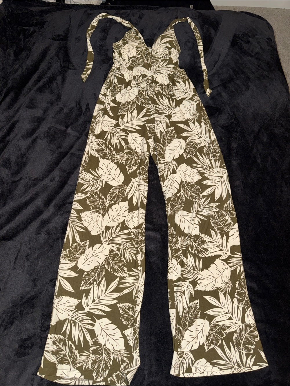 Women’s Olive Green Tropical Print Wide-Leg Jumpsuit